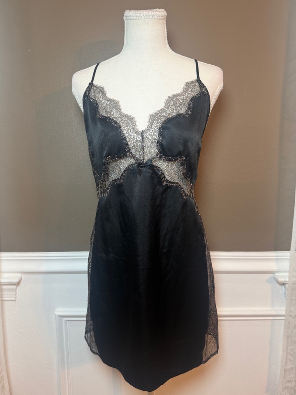 Victoria’s Secret Black Lace Satin Chemise Slip Dress L 2014